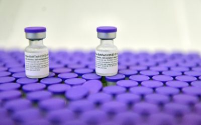 Novo lote com 12.870 doses da vacina Pfizer chega a Limeira