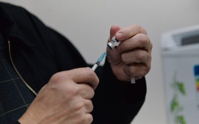 Aplicação de 4ª dose em maiores de 40 anos começa nesta quarta-feira