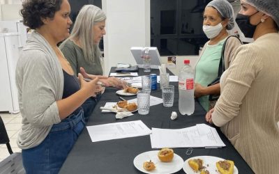 Receitas de coxinhas são avaliadas em degustação