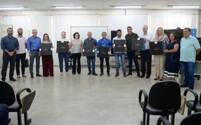 Escolas da rede recebem 1.870 notebooks e ampliam acesso à tecnologia