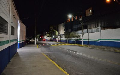 Avenida Araras recebe iluminação em LED