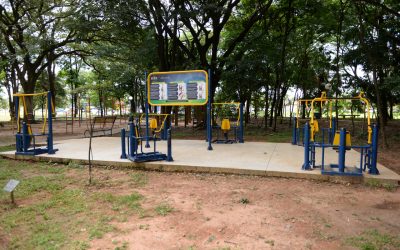 Academia e playground adaptados são instalados no Parque Cidade