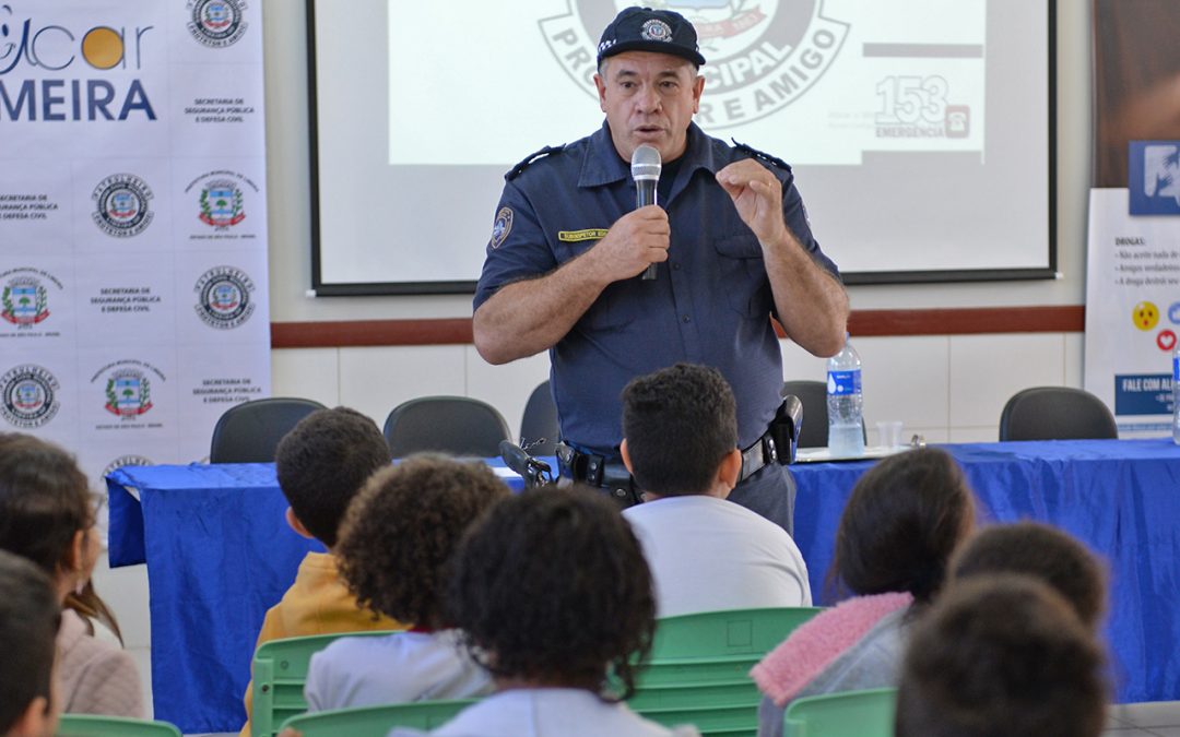 Prefeitura dá início a ciclo de palestras em escolas sobre cidadania e segurança