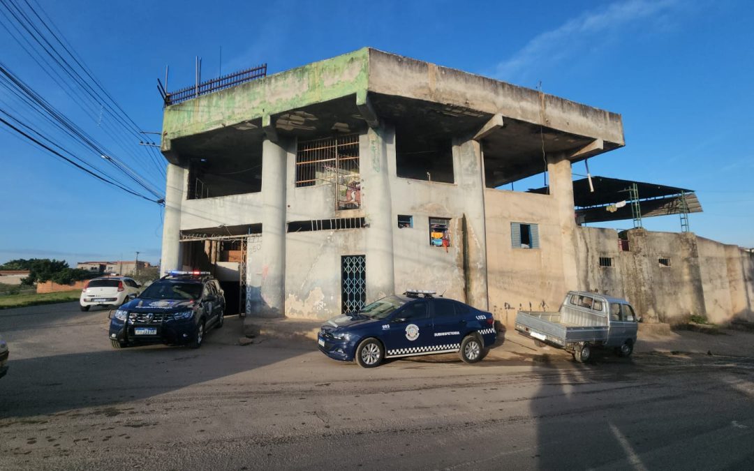 GCM é acionada e encontra homem morto em residência coletiva
