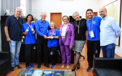 Prefeito recebe as atletas Erika Raiza e Mariana, medalhistas de ouro na Special Olympics, em Berlim