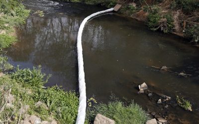 Implantação de ecobarreiras no Ribeirão Tatu abre o “Julho sem Plástico”