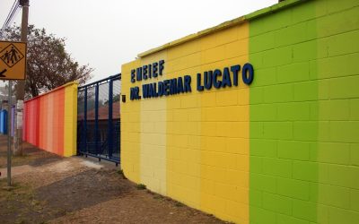 Pintura muda visual da escola Waldemar Lucato e dá boas-vindas aos alunos