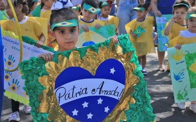 Desfile de 7 de Setembro reúne famílias no Parque Cidade