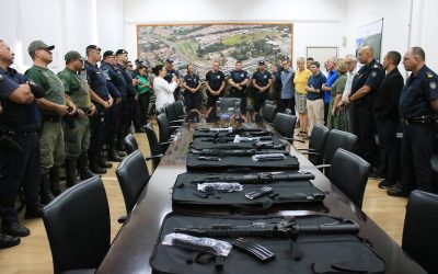 GCM recebe fuzis e novo armamento vai ampliar segurança do município
