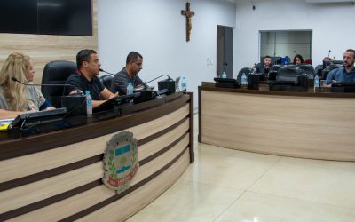 Secretário de Educação presta esclarecimentos sobre vagas em creche