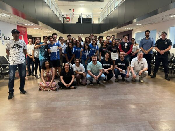 Alunos do “Resolve Aí” sugerem projeto para coleta seletiva de lixo eletrônico