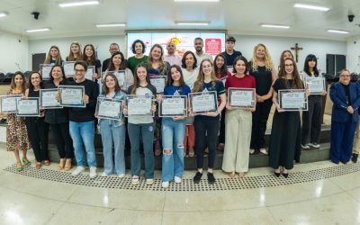 Alunos são premiados no Concurso de Redação Vinícius de Moraes