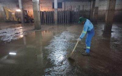 Piscinão do Tiro de Guerra recebe limpeza preventiva