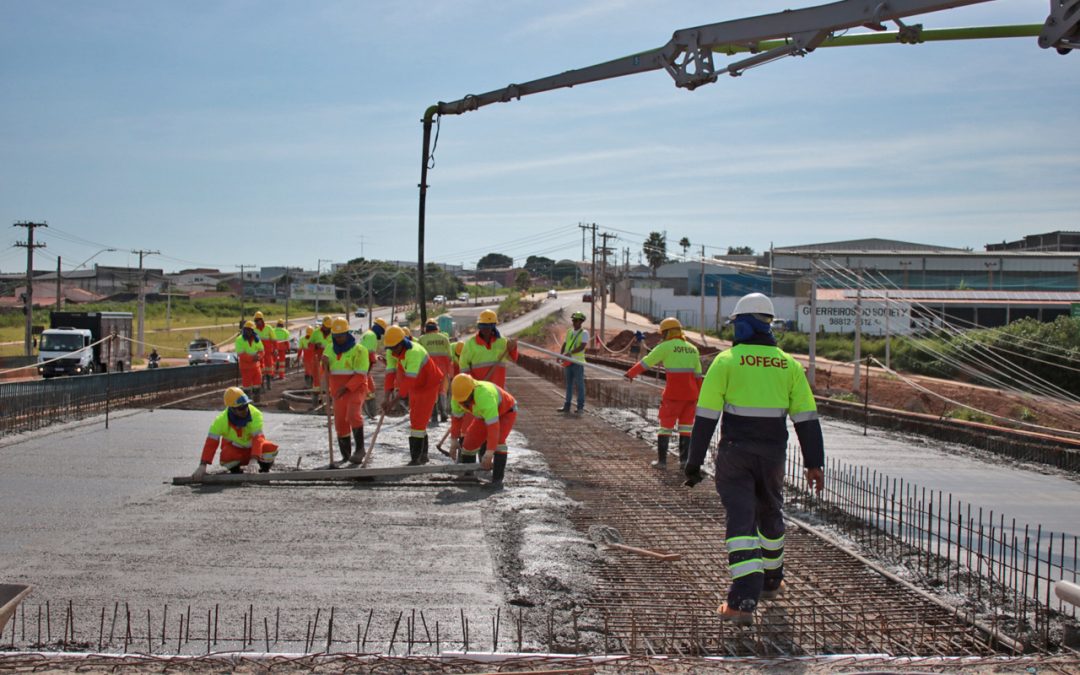 Duplicação do viaduto Paulo Natal recebe nova etapa de concretagem