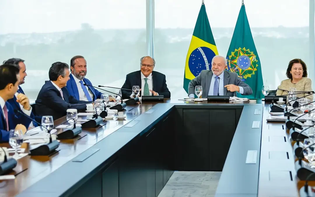 Governo prevê aumento de etanol na gasolina de 30% para até 32%
