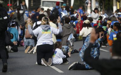 Evangélicos são alvo de disputa, mas rejeitam uso eleitoral de igrejas